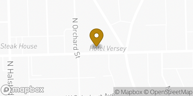 Map showing the location of J.Crew Factory in Chicago, IL 60614