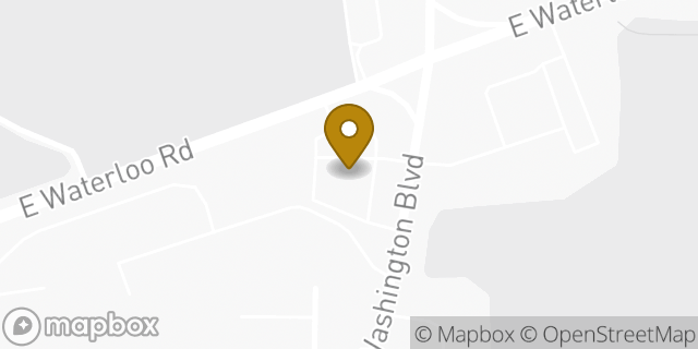 Map showing the location of Amazon Locker - Mani in Akron, OH 44306