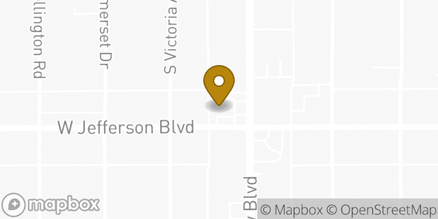 Map showing the location of Amazon Locker - Porcelain in Los Angeles, CA 90016