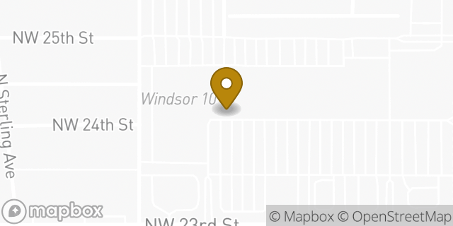 Map showing the location of Amazon Locker - Tay in Oklahoma City, OK 73127