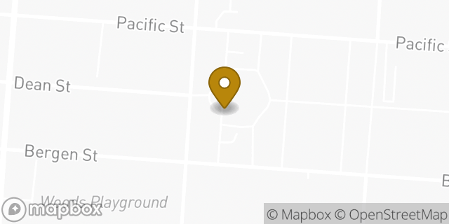 Map showing the location of Amazon Locker - Chelsea in Brooklyn, NY 11233