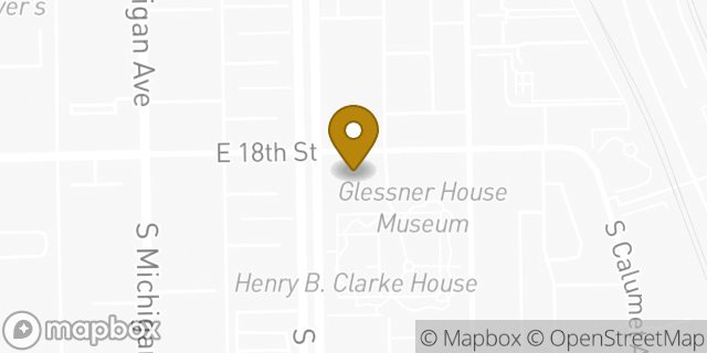 Map showing the location of Amazon Locker - Qwerty in Chicago, IL 60616