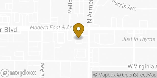 Map showing the location of Amazon Locker - Luau in Tampa, FL 33607