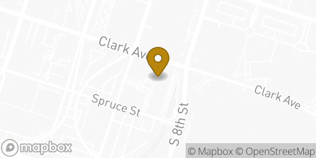 Map showing the location of Avis Rent A Car in Saint Louis, MO 63102
