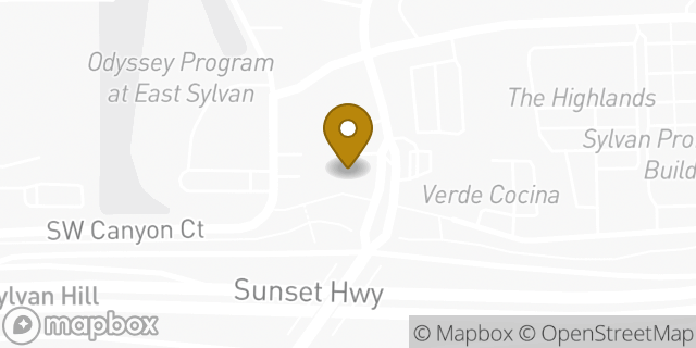 Map showing the location of Amazon Locker - Emoji in Portland, OR 97221